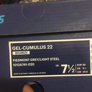 NTW Size 7.5 Asics Gel-Cumulus 22